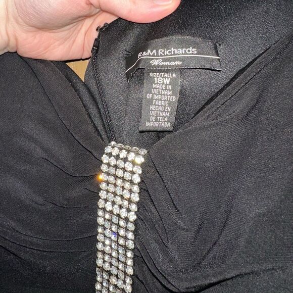 NWT R&M Richards Women's One Piece Long Missy Cold Shoulder Gown Size 18W - Picture 2 of 4